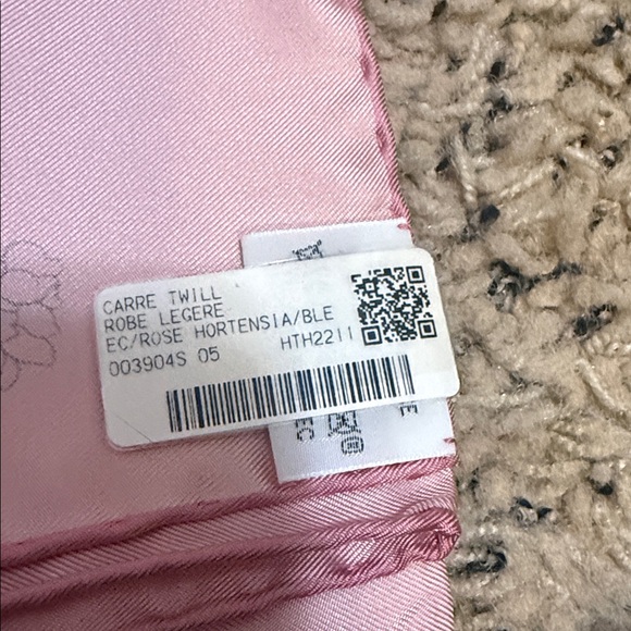 Hermes Floral Horse Silk Scarf Carre Robe Legere - Picture 8 of 10